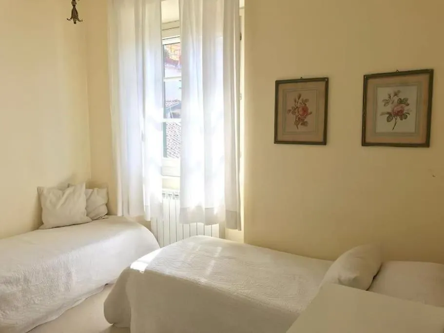 Elegant Apartment In Pietrasanta